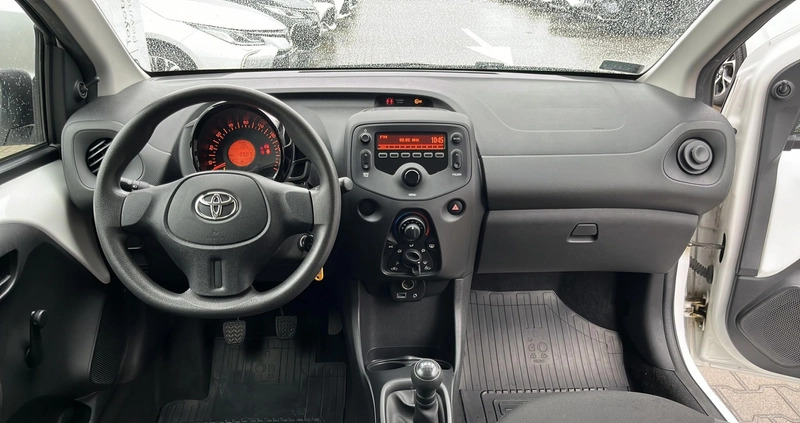 Toyota Aygo cena 33900 przebieg: 36792, rok produkcji 2016 z Polanica-Zdrój małe 211